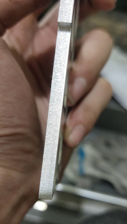 3000W激光切割機用空氣切割4mm厚鋁板工藝參數(shù) 3000W激光切割機用空氣切割4mm厚鋁板工藝參數(shù)
