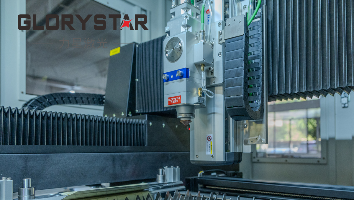 光纖激光切割機(jī)切割碳鋼時(shí)氣體的選擇，這幾點(diǎn)要記清楚！