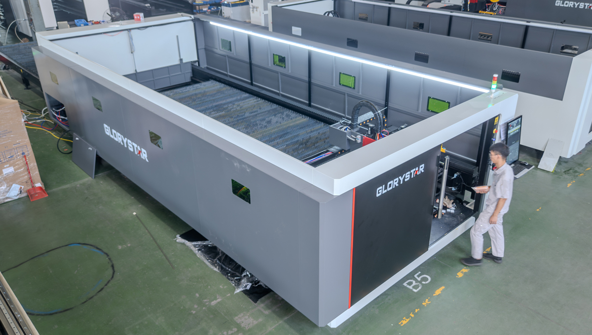 激光切割機(jī)保護(hù)鏡使用壽命及影響因素分析